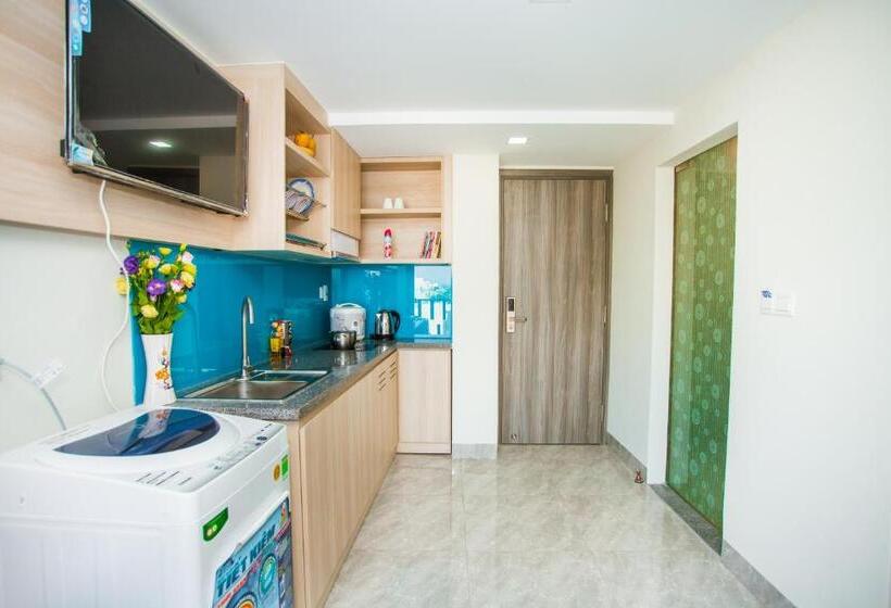 سوییت جونیور, Moonlight Bay Hotel & Apartment