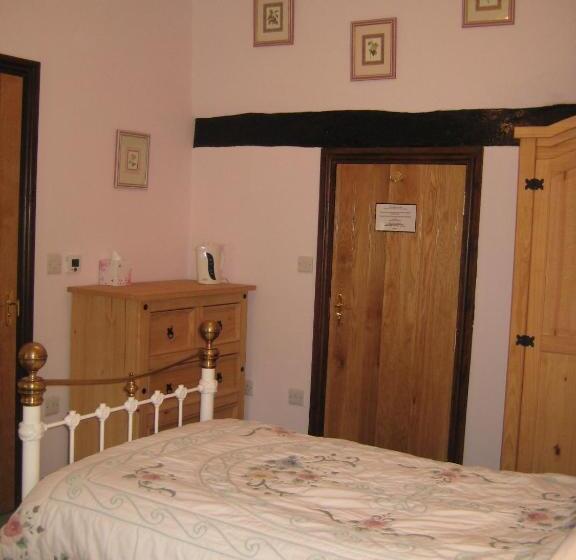 اتاق استاندارد, The Barn And Pinn Cottage