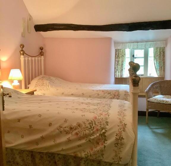 اتاق استاندارد, The Barn And Pinn Cottage