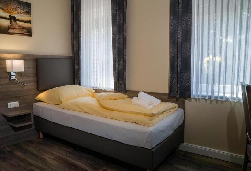 标准单人间, Dea