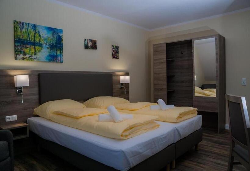 标准三人间, Dea