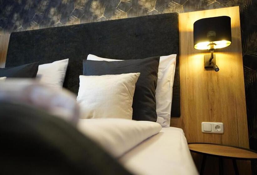 带阳台的豪华间, Dea