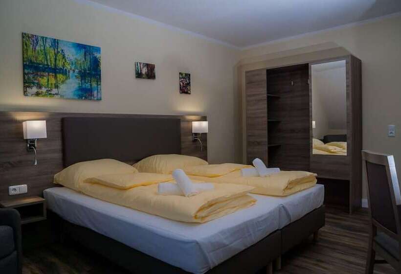 标准三人间, Dea