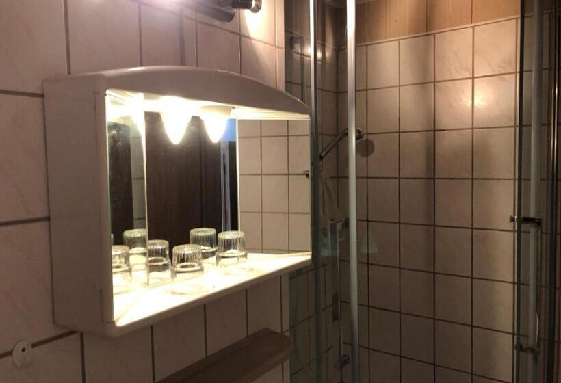 غرفة قياسية مزوَّدة بشُرفة, Pension Raststüb'l