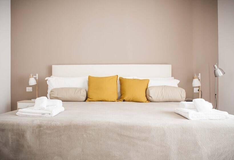 غرفة عائلية, Smy Civico Zero