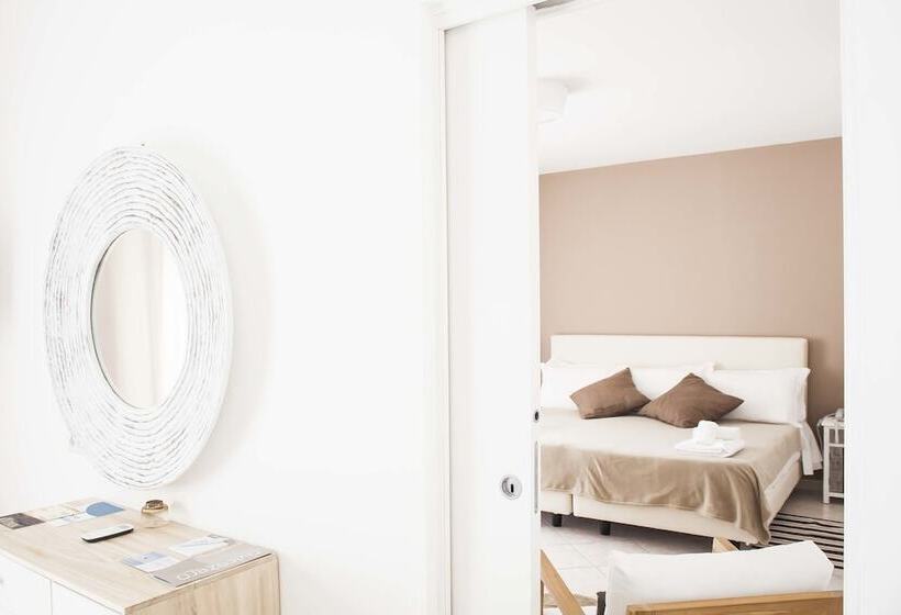 غرفة عائلية, Smy Civico Zero