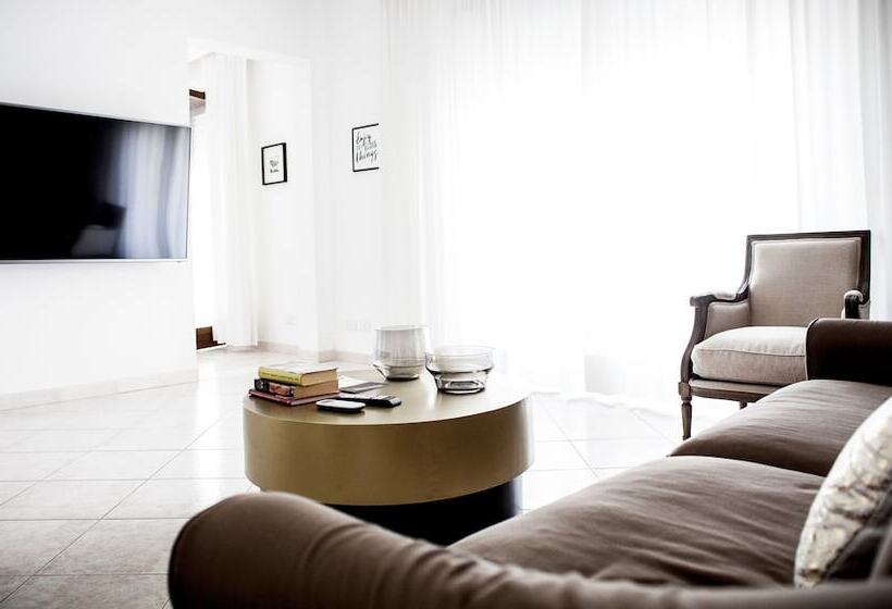 جناح, Smy Civico Zero