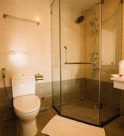 اتاق لوکس با چشمانداز شهر, Gardenia Hue