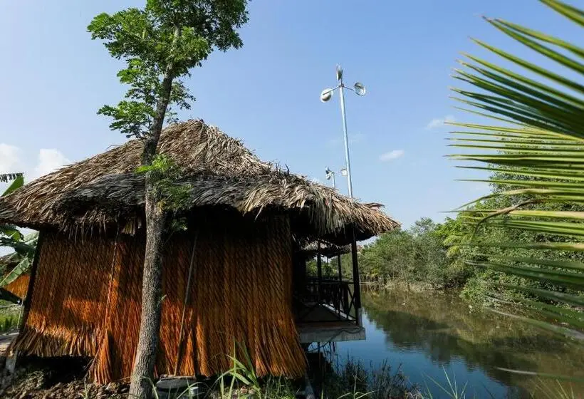 Family bungalow with river view, Hometravel Mekong Can Tho