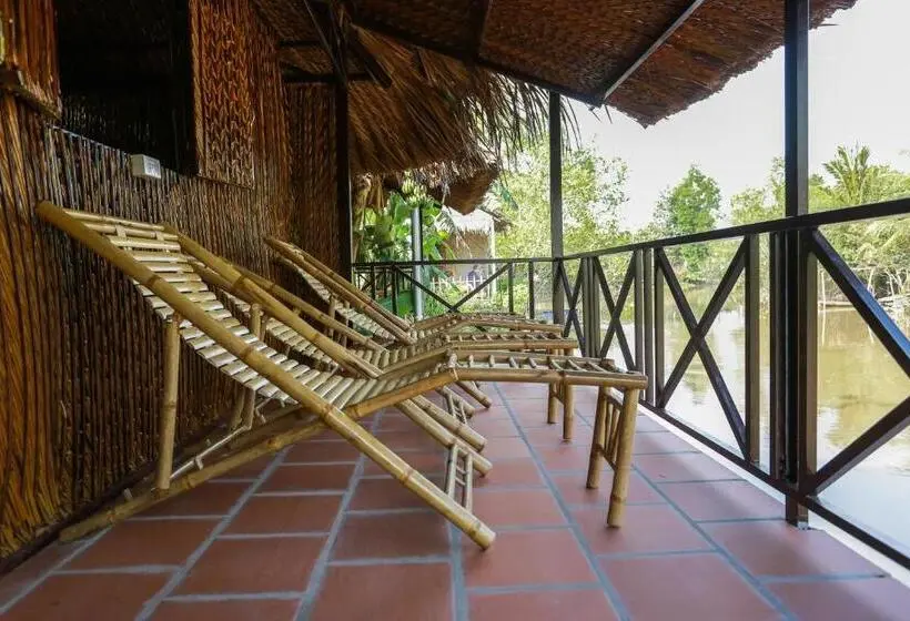 Family bungalow with river view, Hometravel Mekong Can Tho