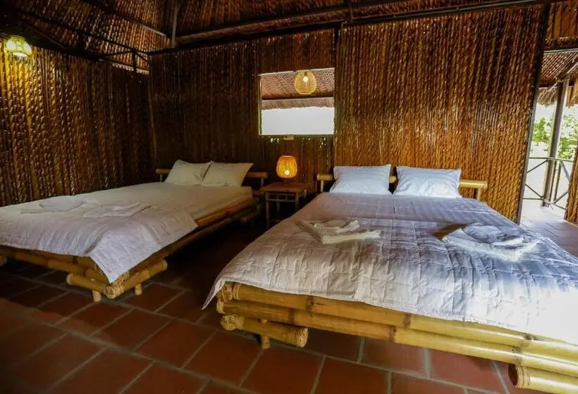 Family bungalow with river view, Hometravel Mekong Can Tho