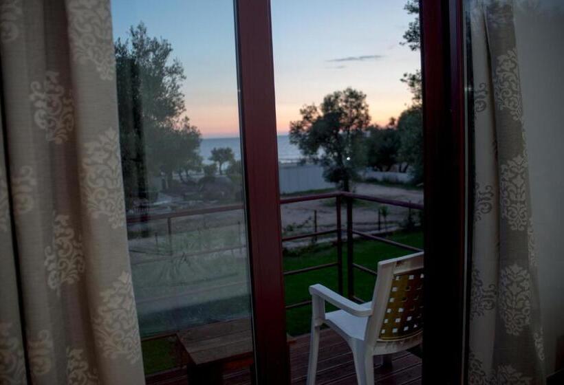اتاق استاندارد با بالکن و چشم‌انداز دریا, Delight Beach