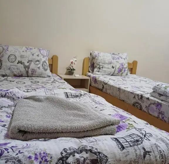 اتاق استاندارد با سرویس بهداشتی مشترک, Sobe Sanja