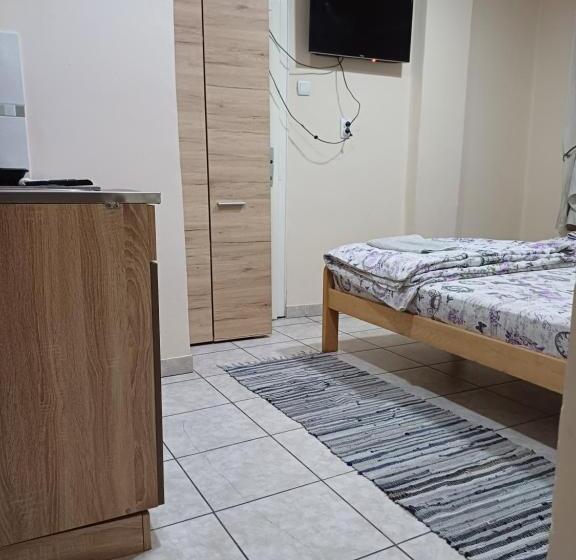 اتاق استاندارد با سرویس بهداشتی مشترک, Sobe Sanja