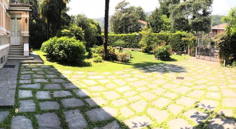 חדר סטנדרט, Rainbow Relais