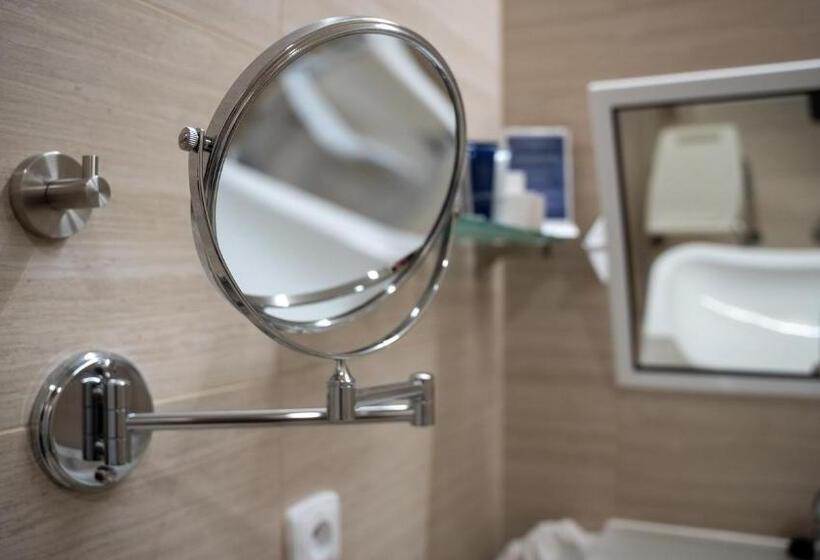 身障者適用スタンダードルーム, Hraniční Zámeček