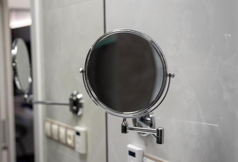 スーペリアースイート, Hraniční Zámeček