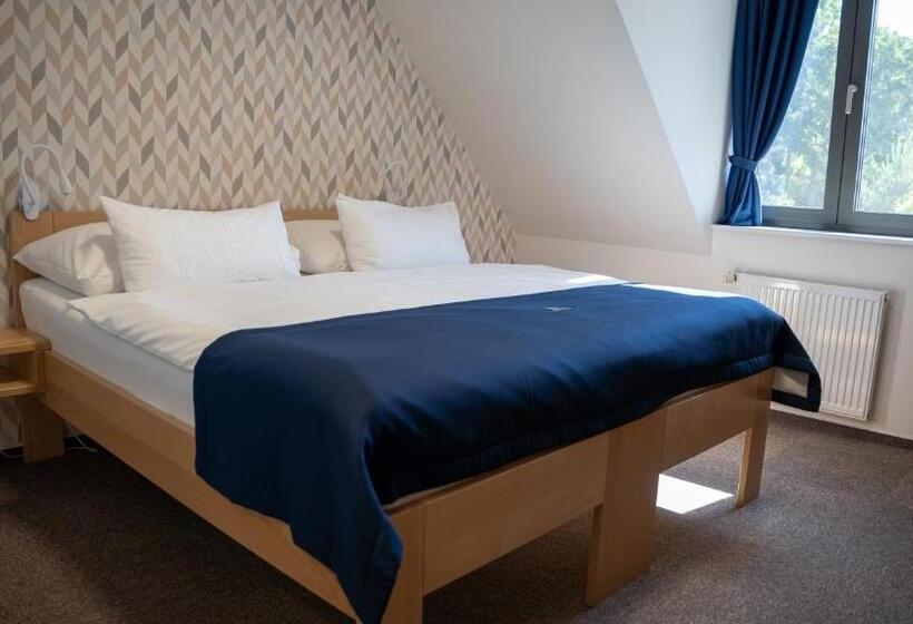 シングルデラックスルーム, Hraniční Zámeček