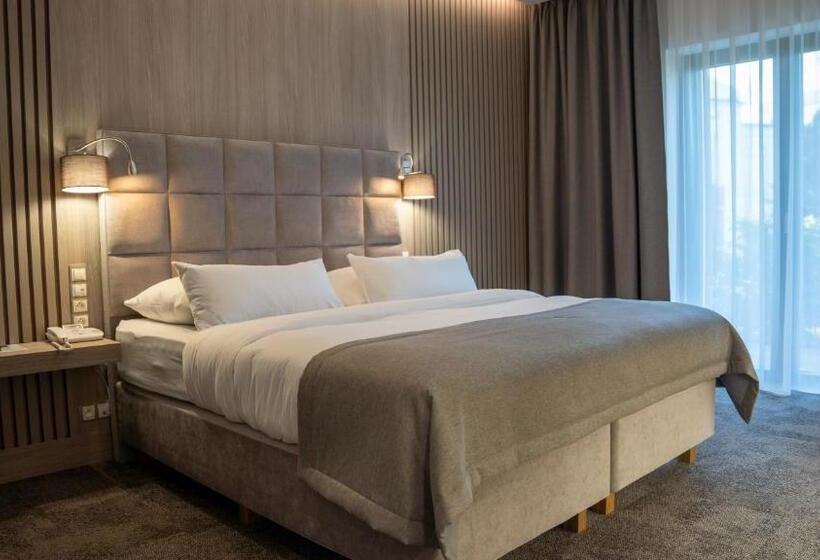 スーペリアースイート, Hraniční Zámeček