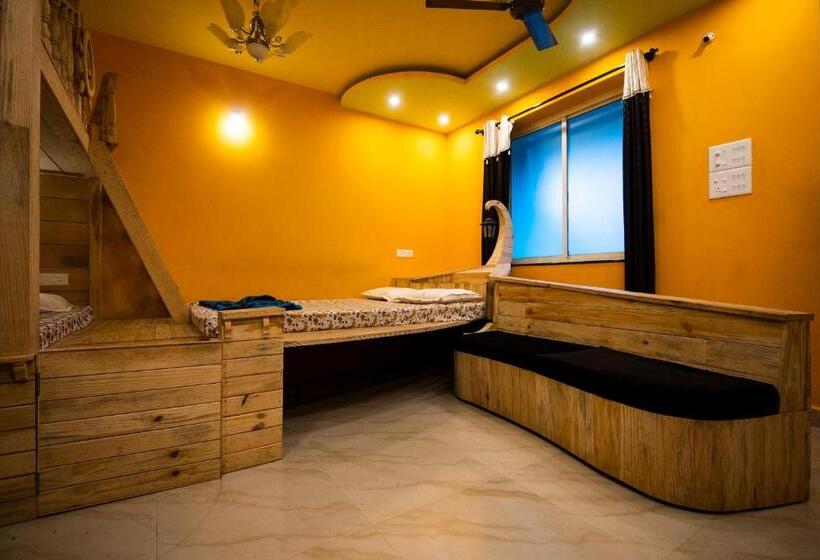 חדר פרמיום לארבעה, Godwill Casa Varca