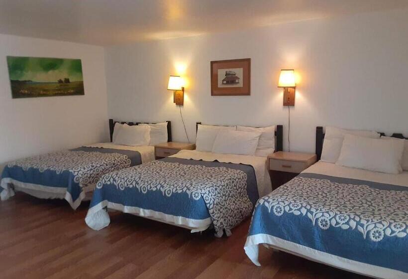 Трехместный Номер Deluxe, 66 Motel