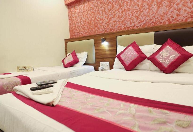 Camera Tripla Deluxe, Plaza Executive   Near Bkc