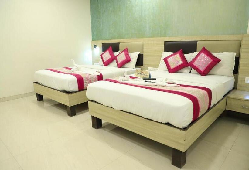 Camera Quadrupla Deluxe, Plaza Executive   Near Bkc