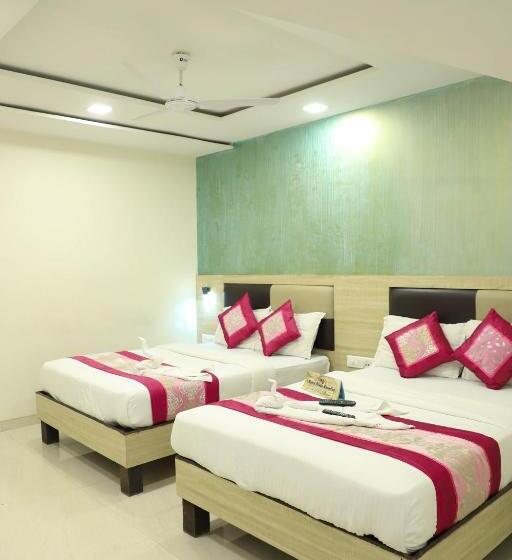 Camera Quadrupla Deluxe, Plaza Executive   Near Bkc