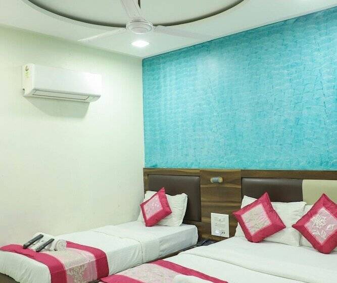 Camera Deluxe, Plaza Executive   Near Bkc