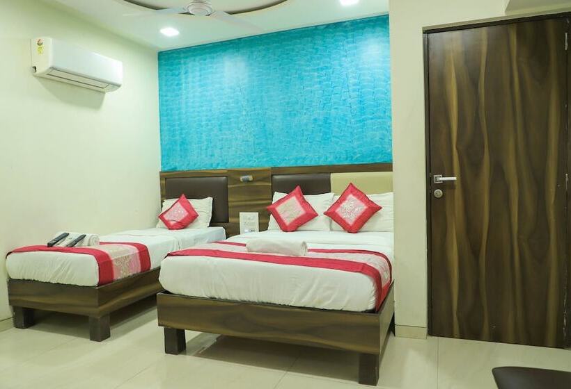 Camera Deluxe, Plaza Executive   Near Bkc