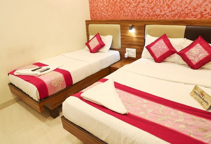 Camera Deluxe, Plaza Executive   Near Bkc