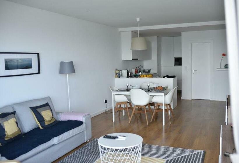 דירת חדר נוף לים, Xenon Urban Apartments