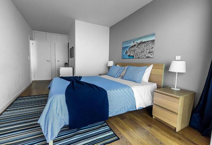 דירת חדר נוף לים, Xenon Urban Apartments