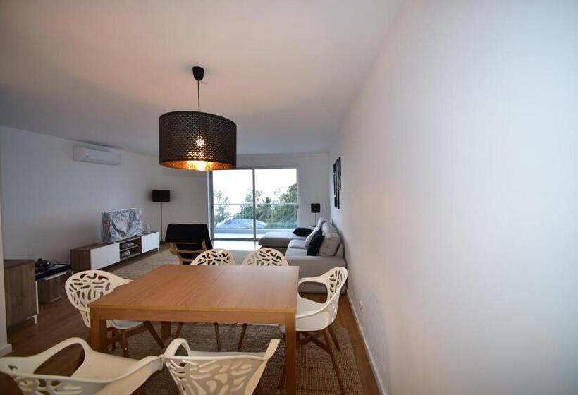 דירת שלושה חדרים, Xenon Urban Apartments