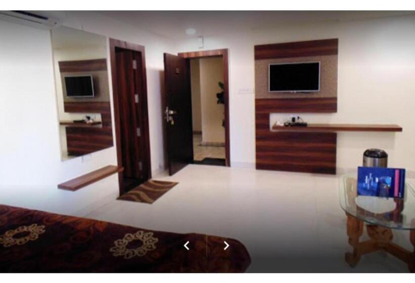 豪华房间, Balcony Rooms Overlooking The Main Market