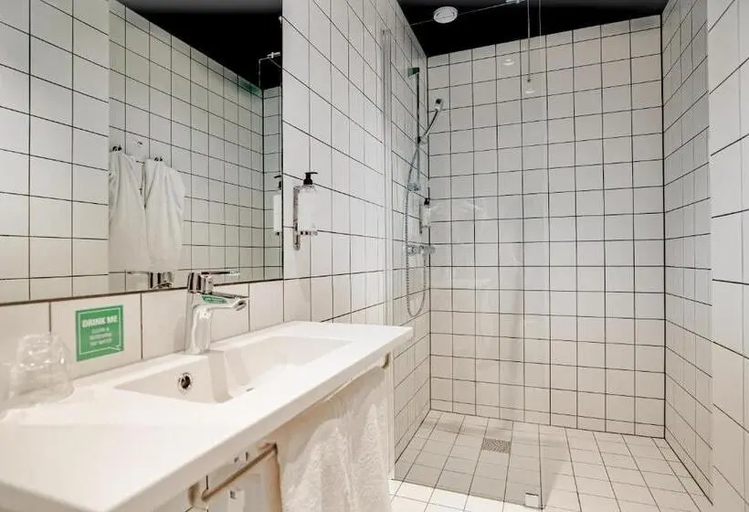 スタンダードスタジオ, Stockholm North By First Hotels