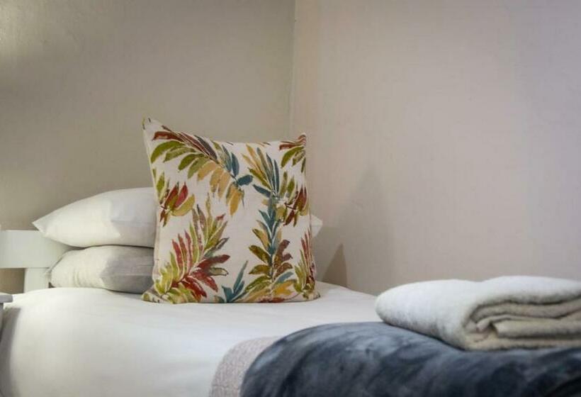 חדר משפחתי, Grace S Place