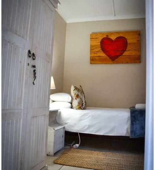Семейный Номер, Grace S Place