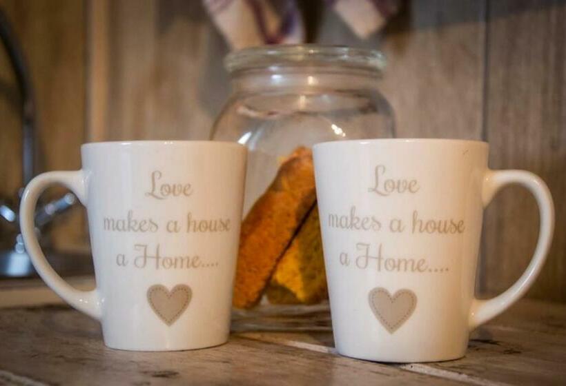 חדר משפחתי, Grace S Place