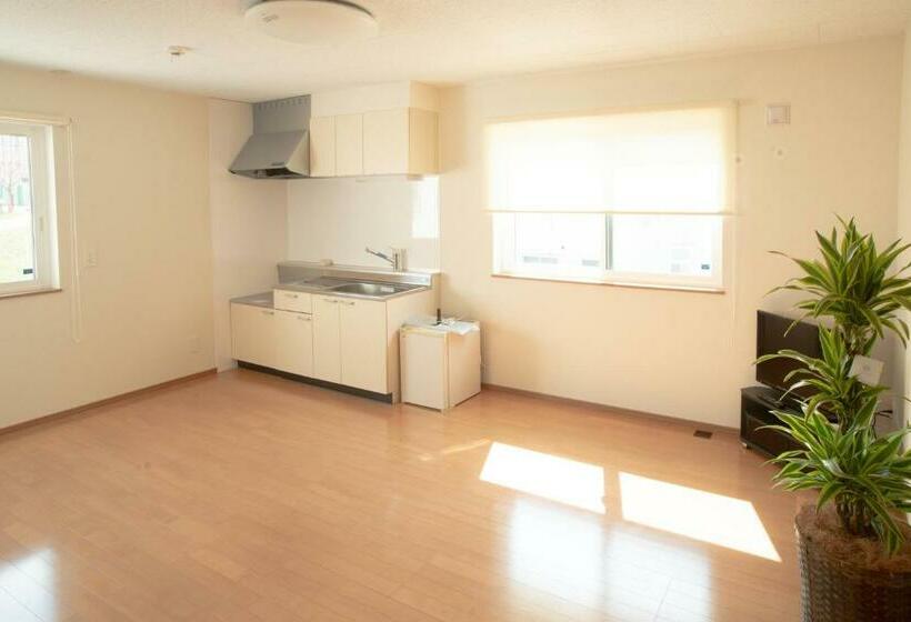 חדר סטנדרט לשלושה עם חדר אמבטיה משוף, Guest House Coco