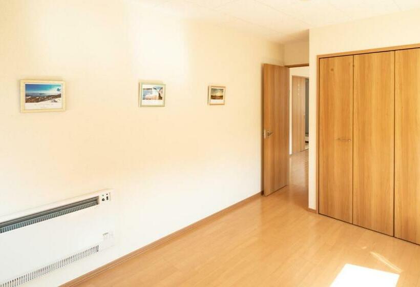 חדר סטנדרט לשלושה עם חדר אמבטיה משוף, Guest House Coco