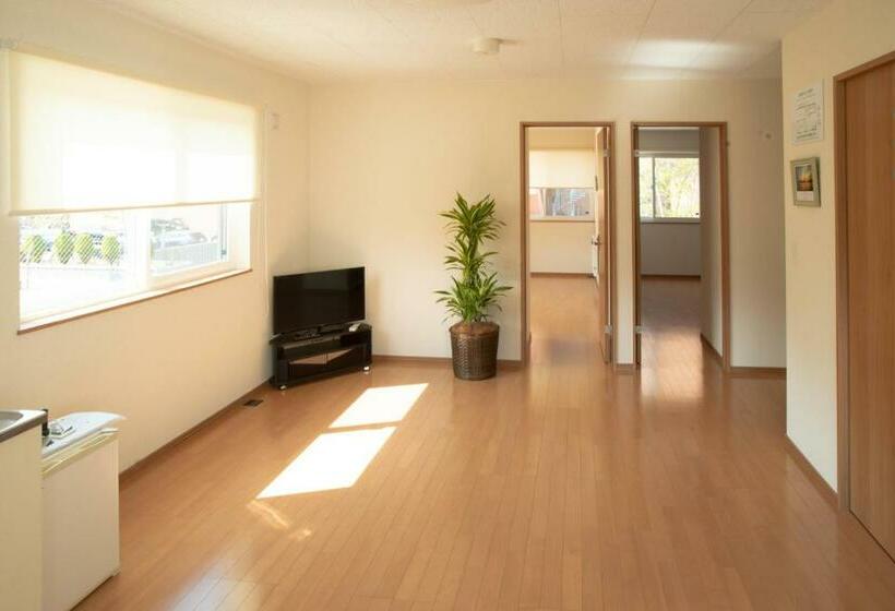 חדר סטנדרט לשלושה עם חדר אמבטיה משוף, Guest House Coco