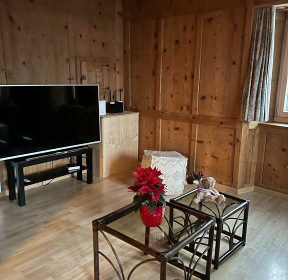 2间卧室的房子, Und Restaurant Alpina