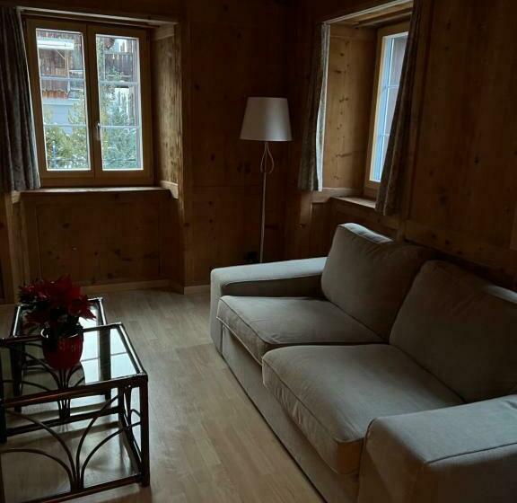 2间卧室的房子, Und Restaurant Alpina