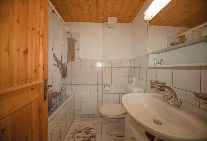 2间卧室的房子, Und Restaurant Alpina