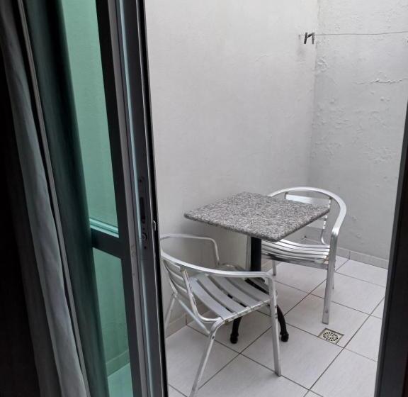 اتاق استاندارد سه نفره, Pousada Aloha Guarapari