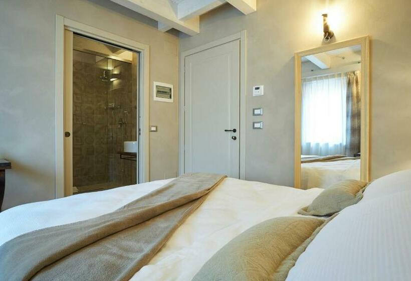 Номер Стандарт, Relais Villa Miraglia