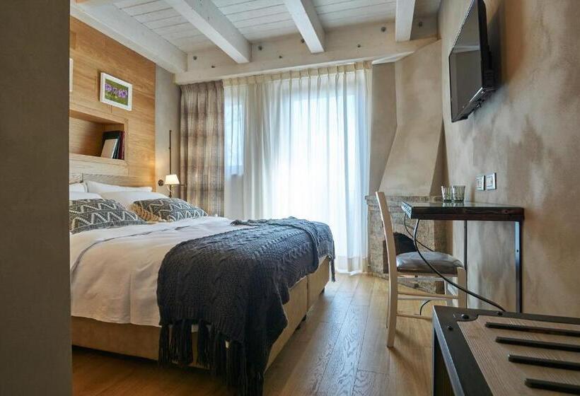 غرفة قياسية مطلة على الجبل, Relais Villa Miraglia