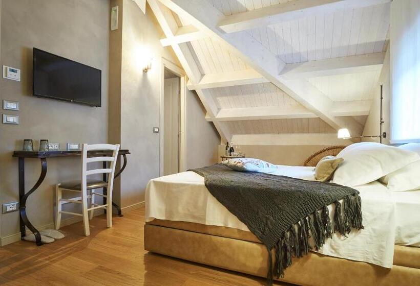 غرفة قياسية رباعية, Relais Villa Miraglia