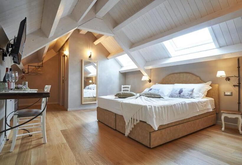 Четырехместный Номер Deluxe, Relais Villa Miraglia